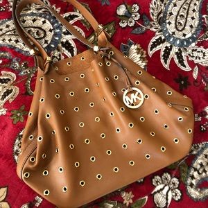 Michael Kors Large Colgate Grommet Bag Tan - NWOT